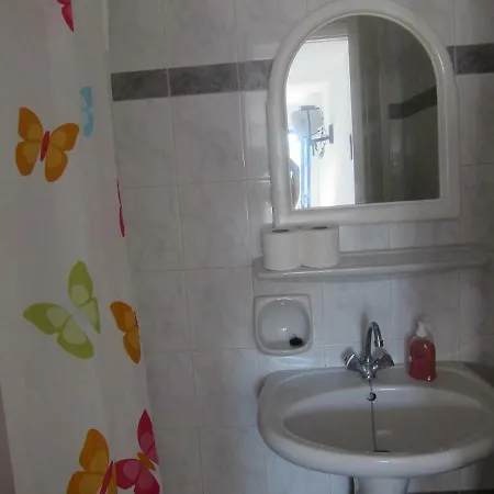 Likno's Island 公寓