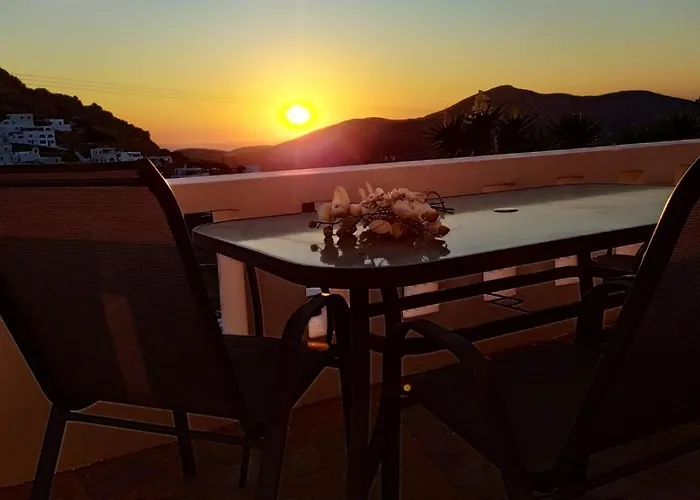 Likno's Island Chora (Ios)